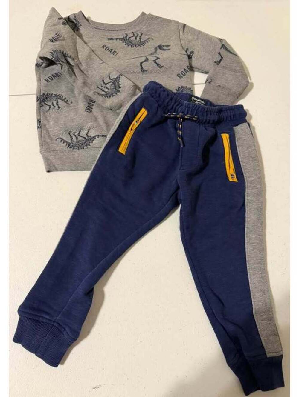 OshKosh B'gosh 2T Dinosaur Sweatshirt and Joggers Set